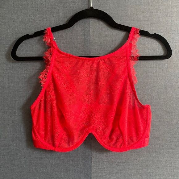 HOTT RED LACE CROPPED BRA with underwire. Perfect for Halloween Devil costume - Picture 1 of 6
